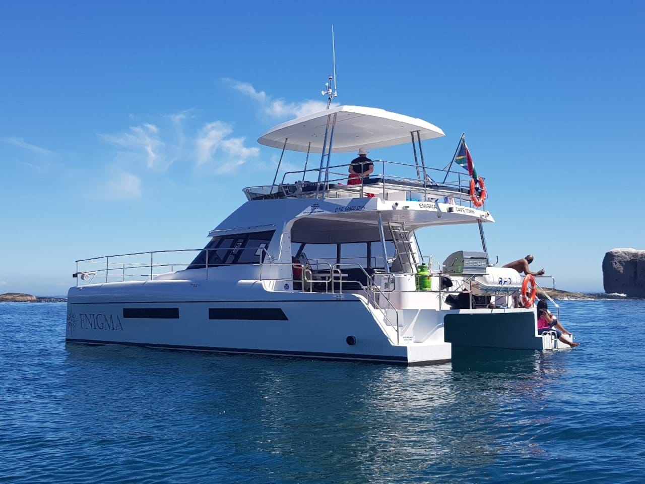 Pre-Sunset Champagne Cruise 3 Pre-Sunset Champagne Cruise - Image 3